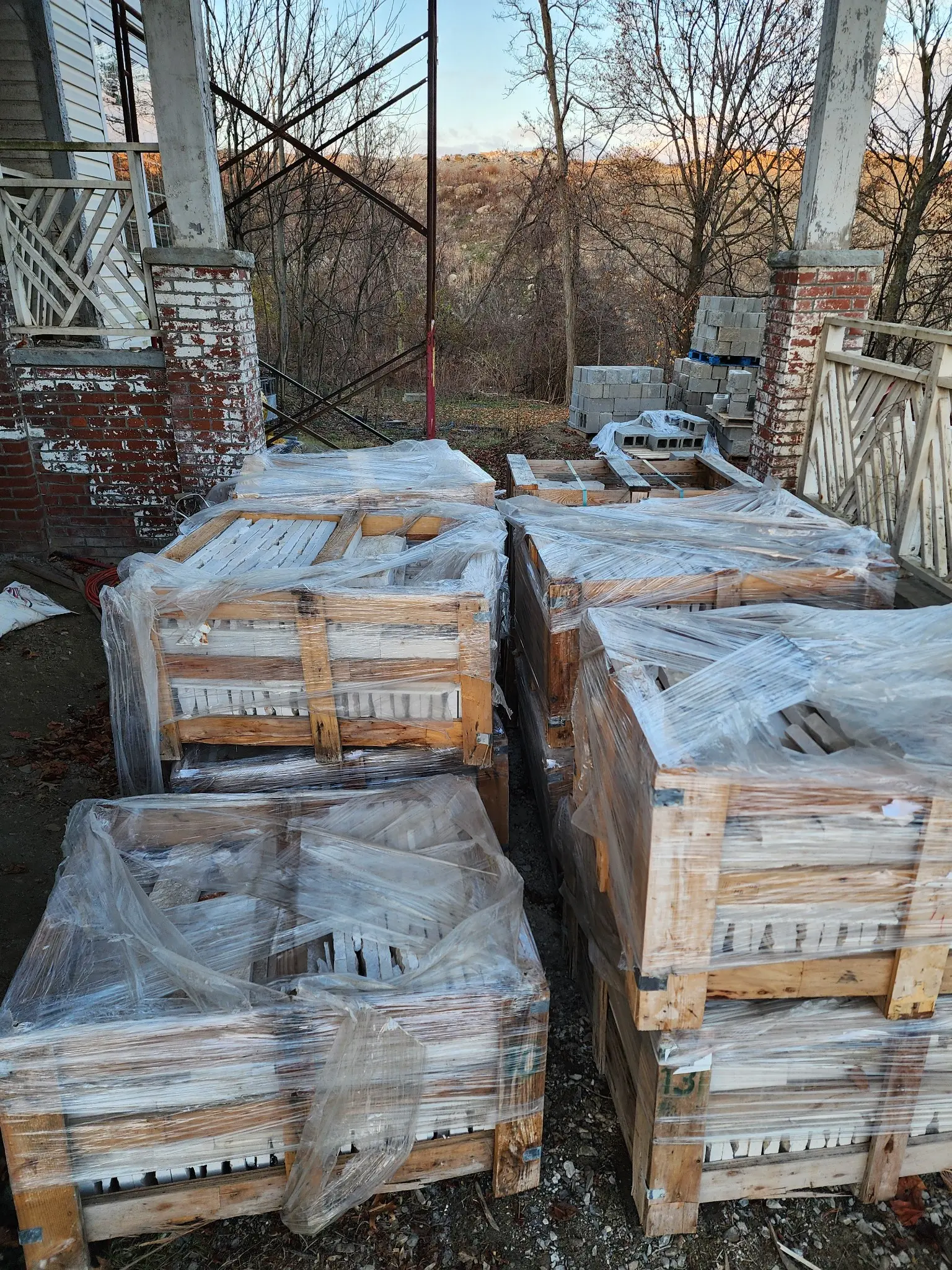 Nob Hill Natural Stone Veneer Pallets