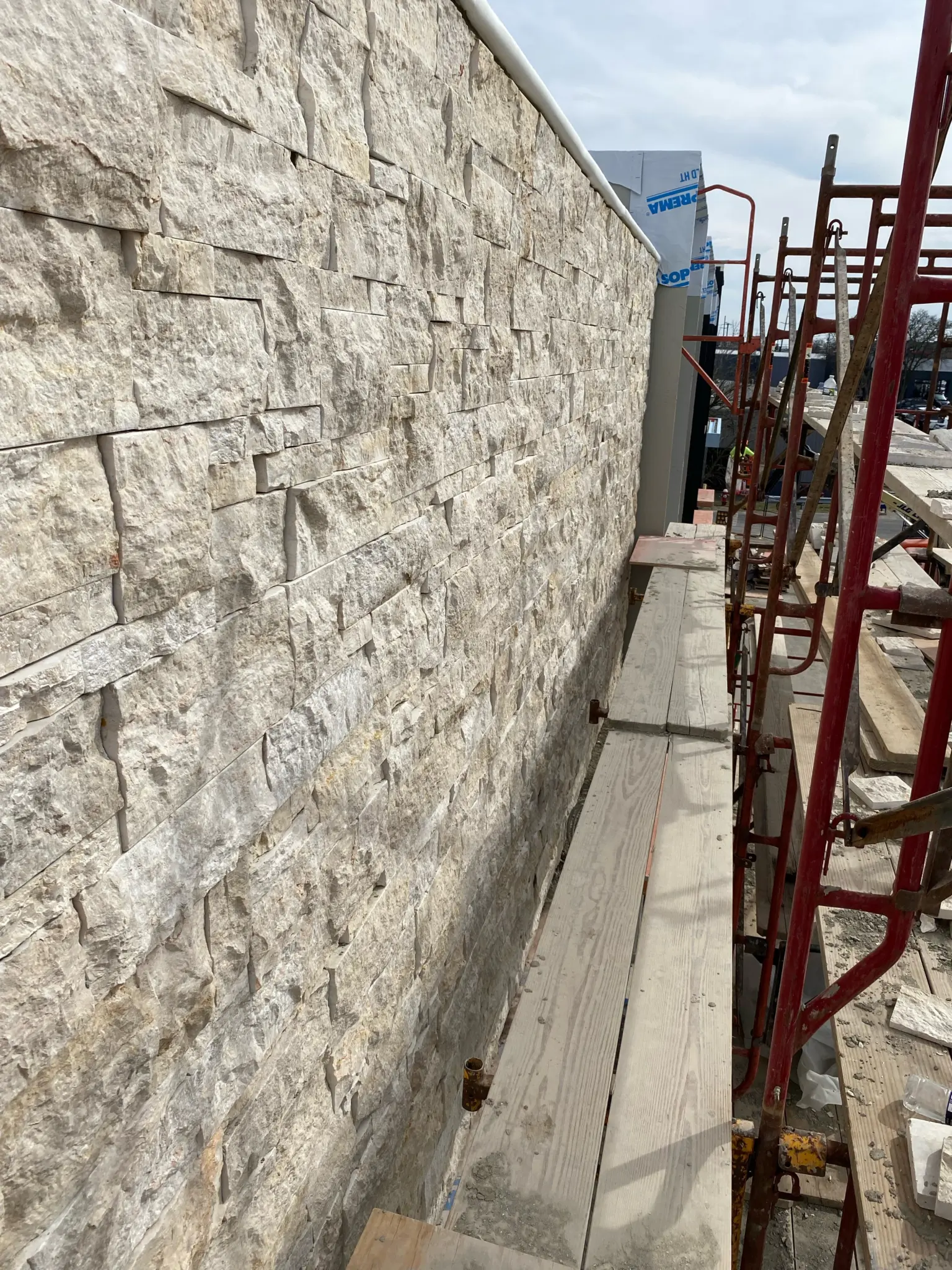Nob Hill Natural Thin Stone Veneer Exterior Wall Installation