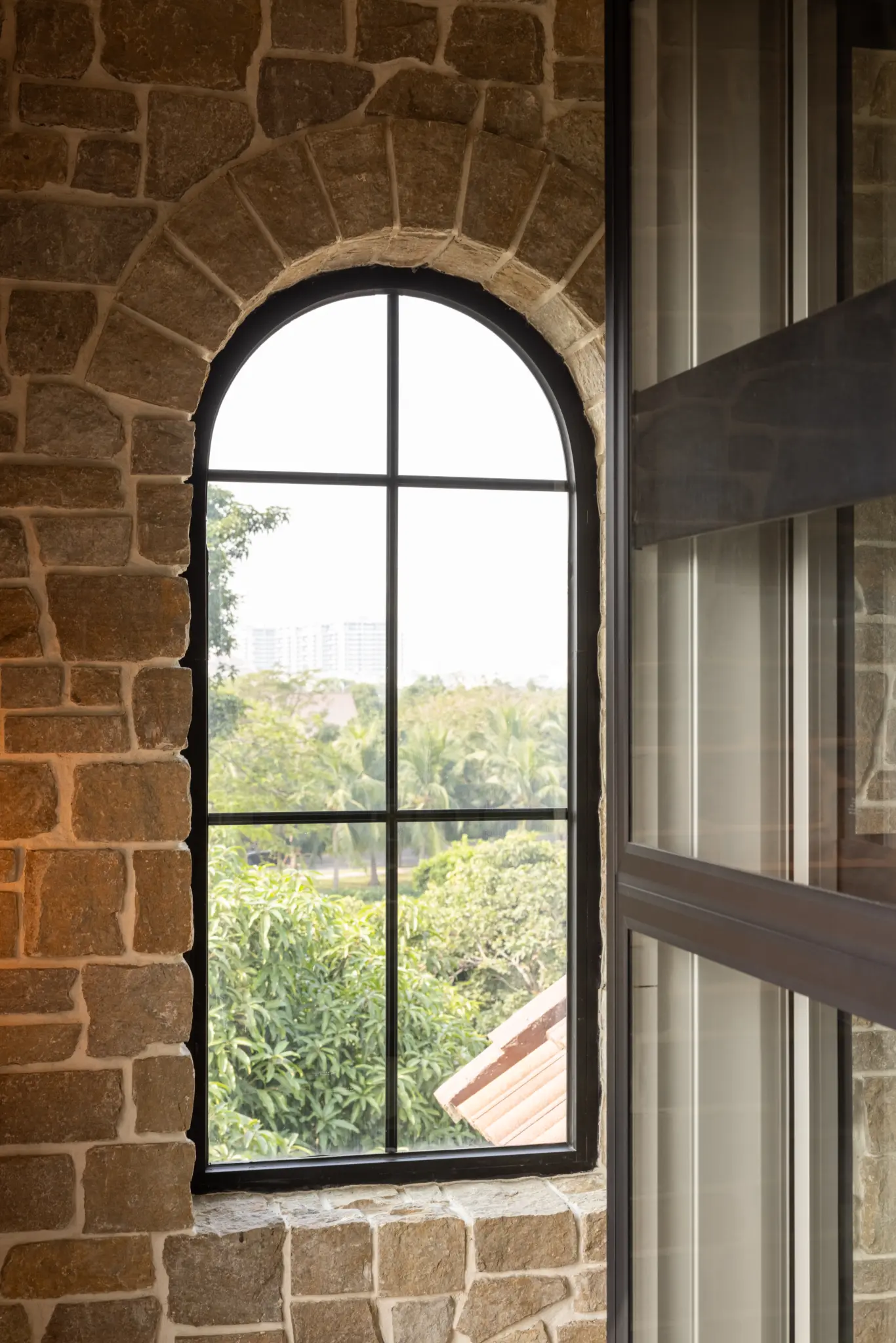 Tuscan Antique Natural Thin Stone Veneer Window Close Up
