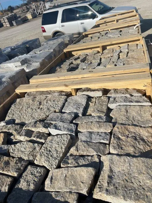 Tuscan Antique Real Thin Stone Veneer Flats Pallet