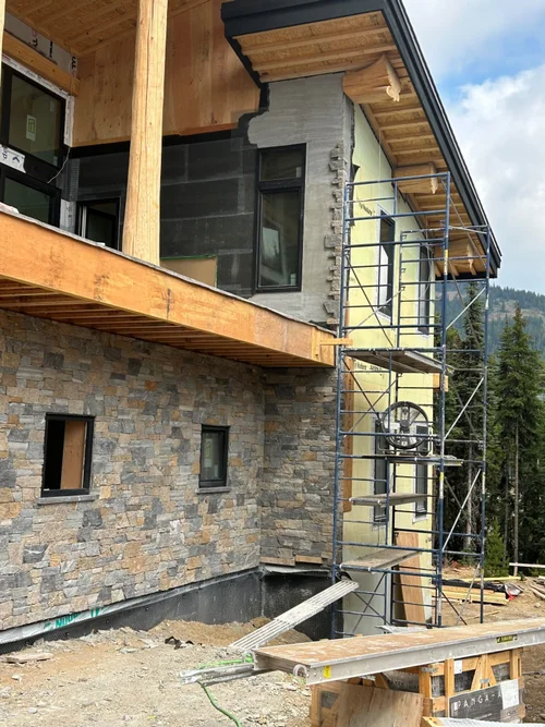 Cornwall Natural Thin Stone Veneer Exterior Installation