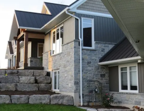 Larchmont, Monroe and Castle Ridge Natural Stone Veneer Blend Exterior