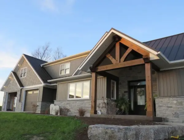 Larchmont, Monroe and Castle Ridge Real Stone Veneer Blend Exterior