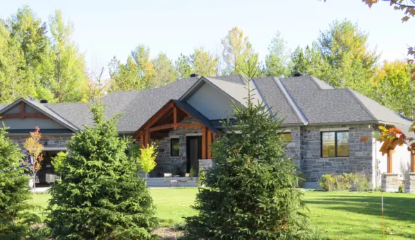 Pembroke Natural Thin Stone Veneer Exterior