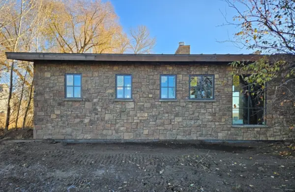 Spreewald Natural Thin Stone Veneer Cabin Installation