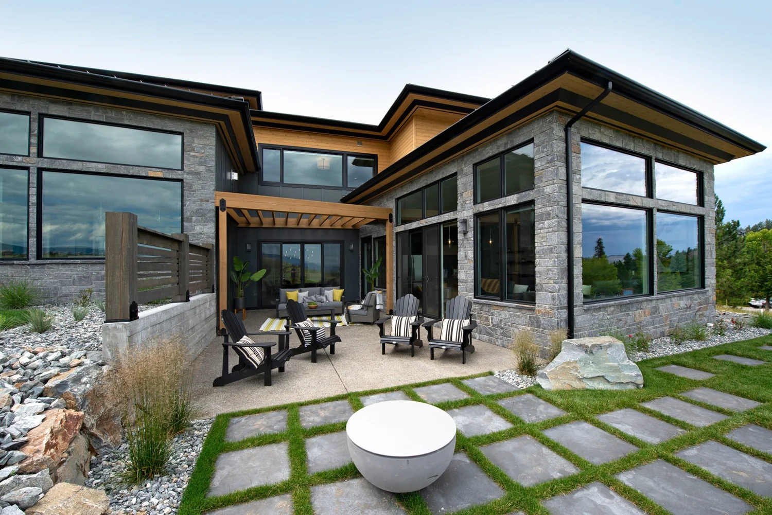 Stonington Real Thin Stone Veneer Outdoor Living