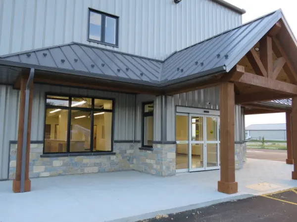 Tumbled Jacksonport Natural Stone Veneer with Custom Colors Commercial Wainscoting