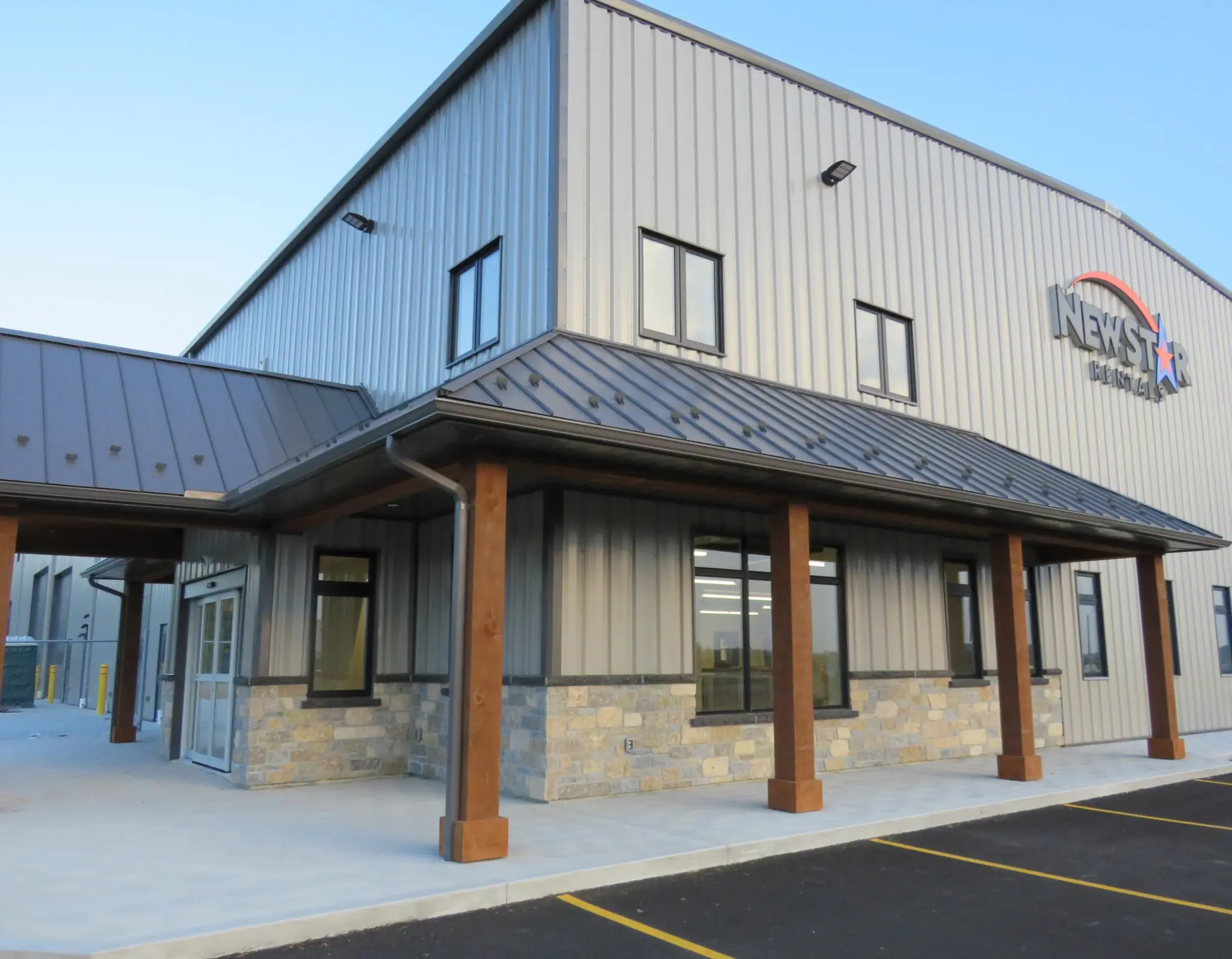 Tumbled Jacksonport Real Stone Veneer with Custom Colors Commercial Wainscoting