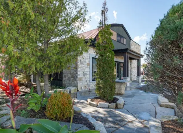 Door County Fieldstone Custom Blend Natural Stone Veneer Commercial