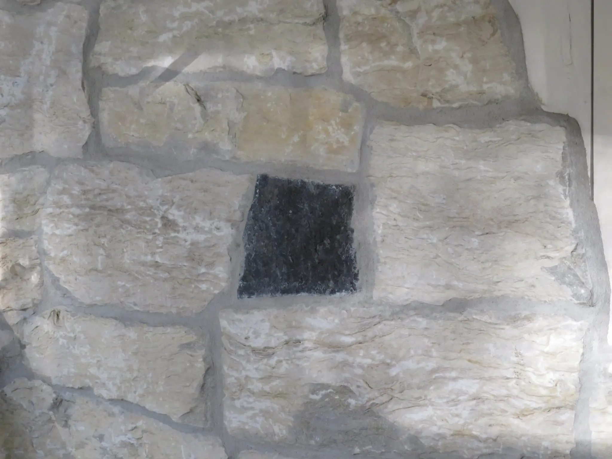 Door County Fieldstone Real Stone Veneer Interior Masonry Close Up