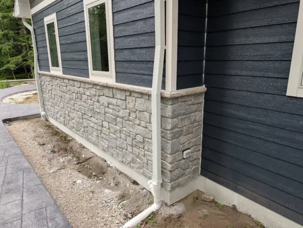 Duluth Real Thin Stone Veneer Wainscoting