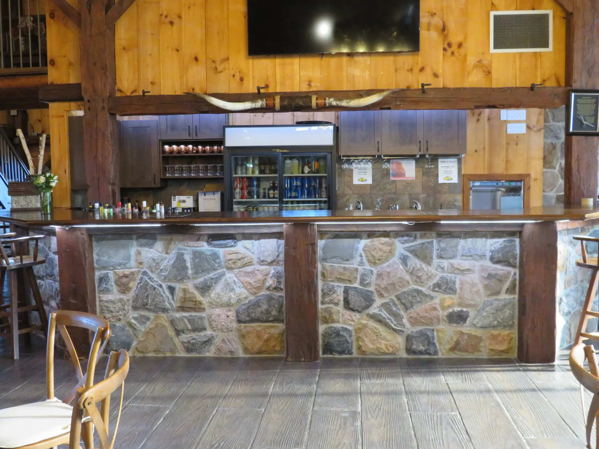 Grand Rapids Custom Color Natural Stone Veneer Bar