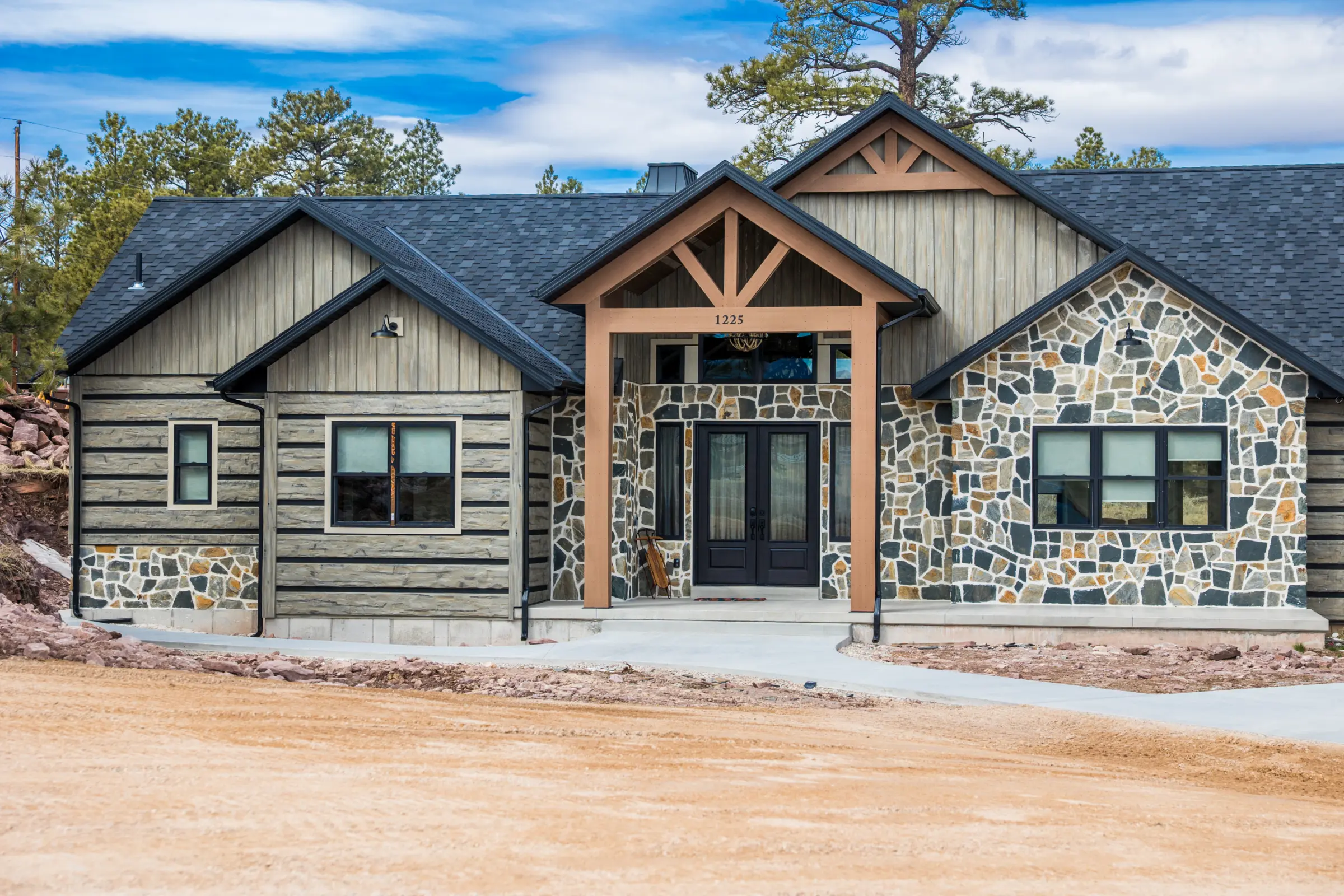 Newport Real Thin Stone Veneer Exterior