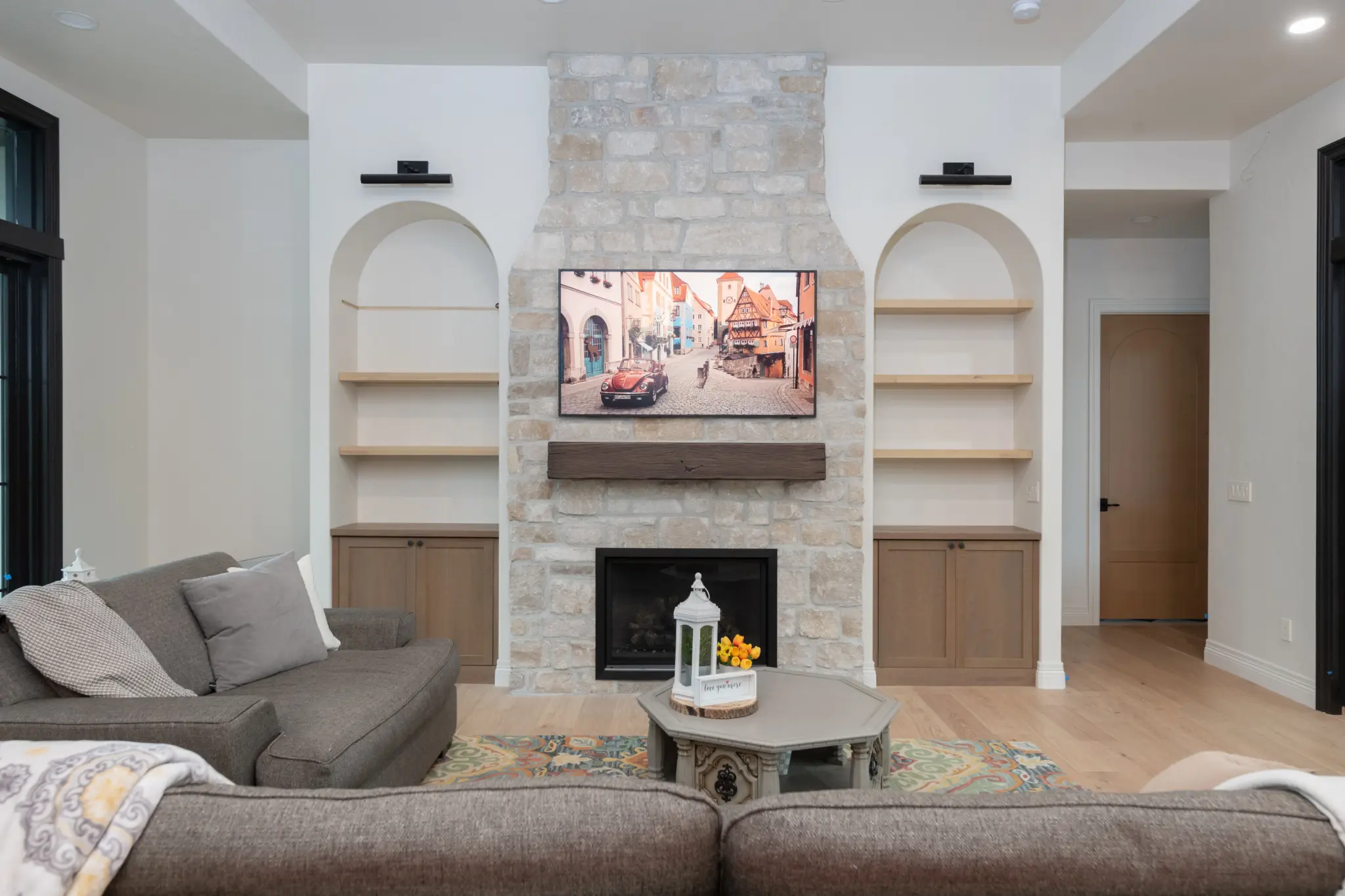 Winter Ash Natural Thin Stone Veneer Living Room Fireplace