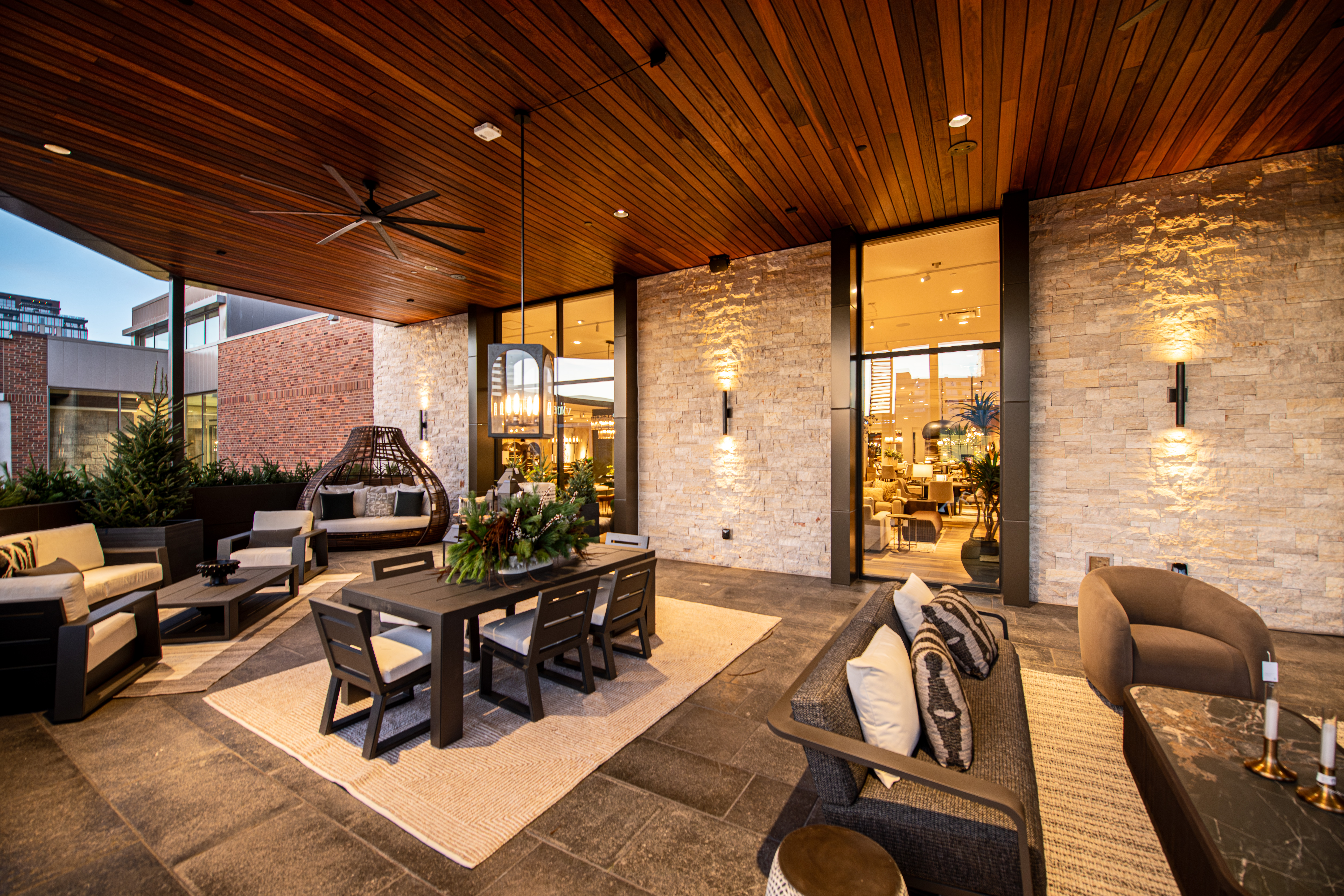 Commercial Outdoor Living Showroom with Nob Hill Real Thin Veneer