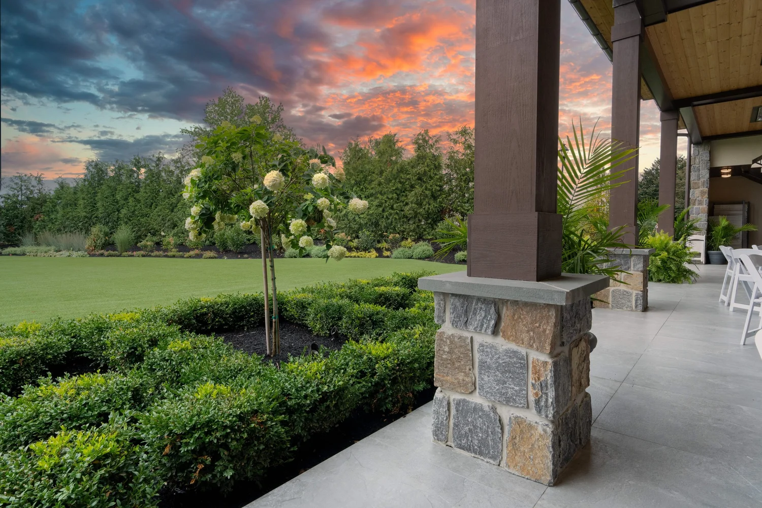 Jamestown Real Thin Stone Veneer Patio Pillars