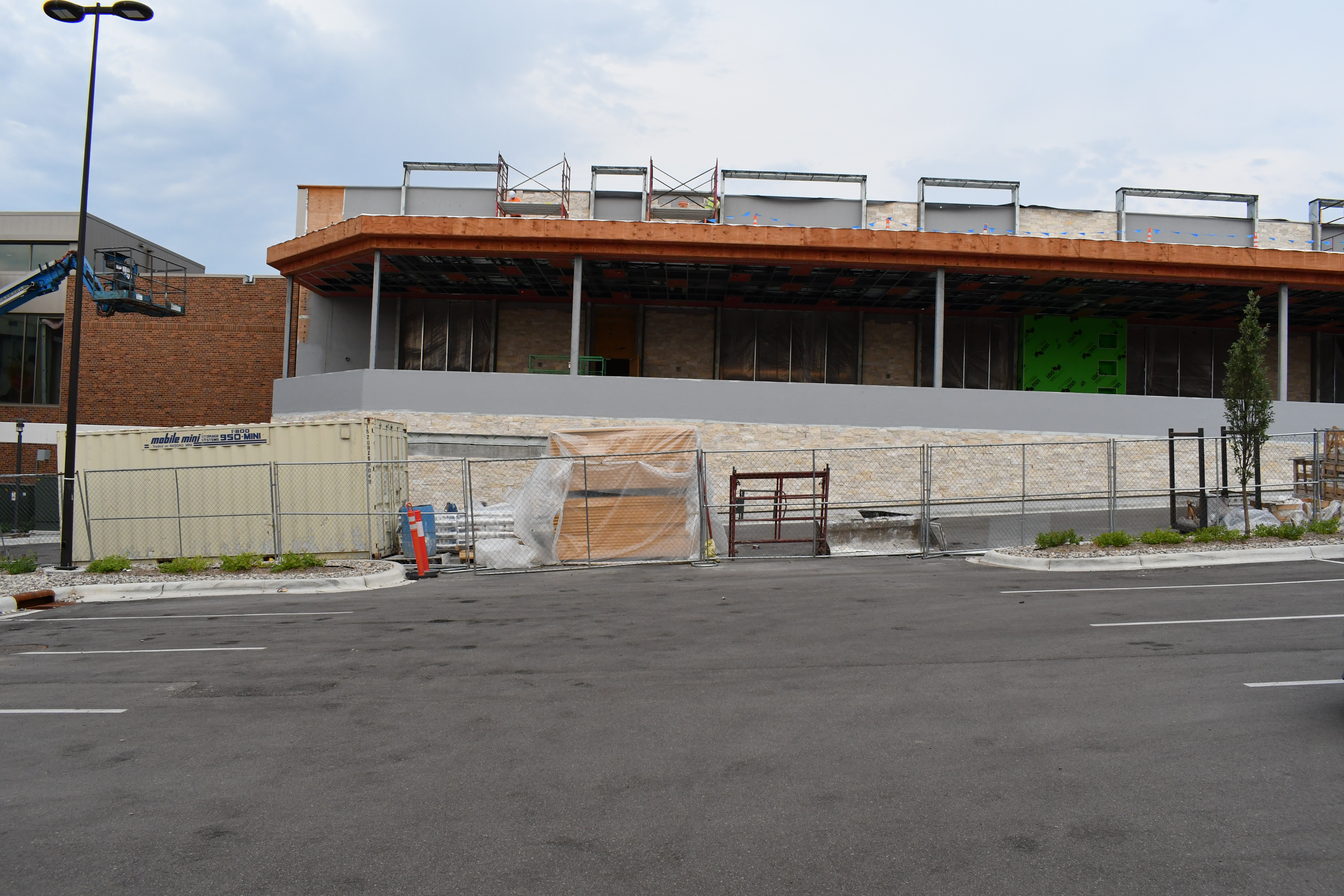 Nob Hill Natural Thin Stone Veneer Installation for Commercial Project