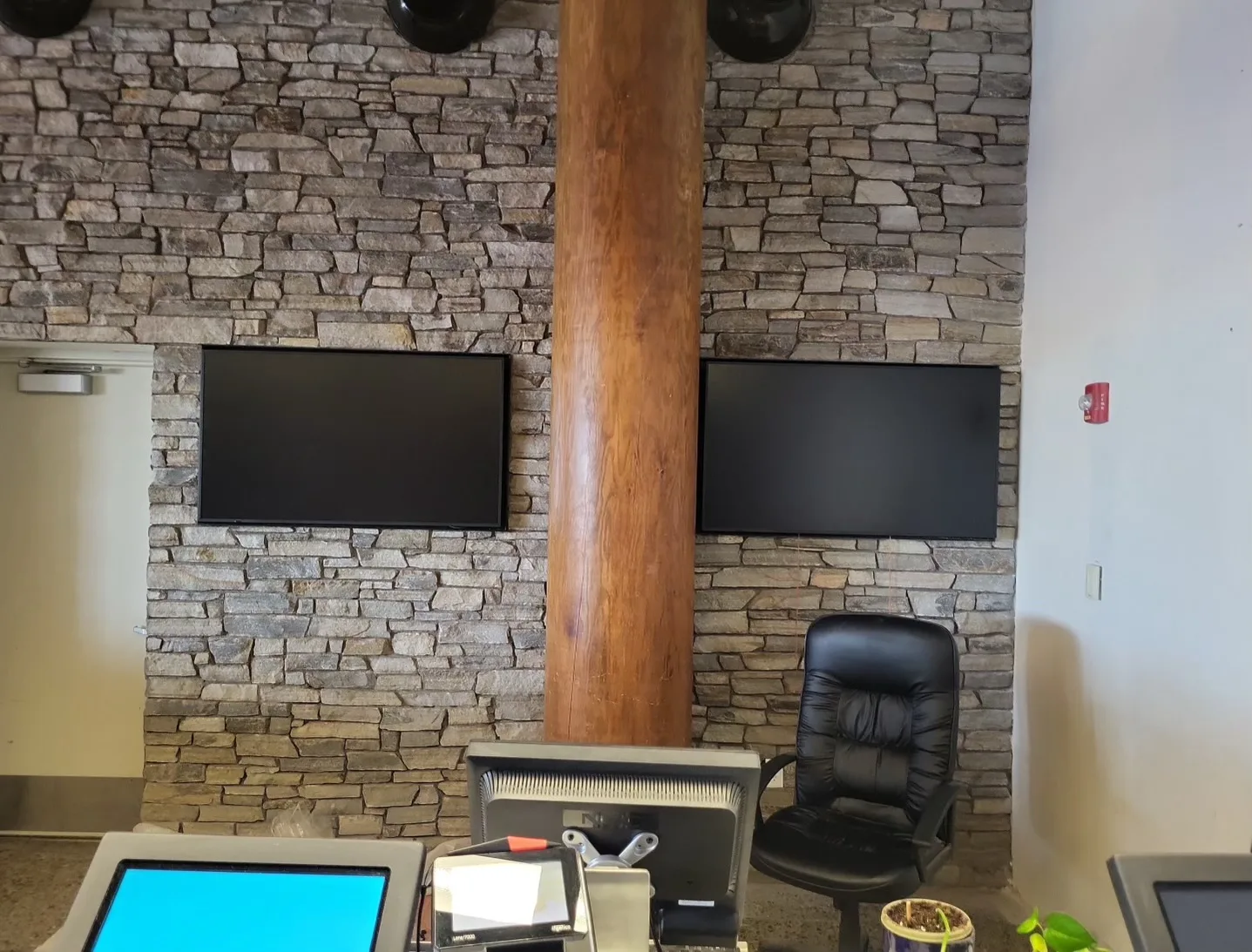 Ottawa Natural Thin Stone Veneer Commercial Interior