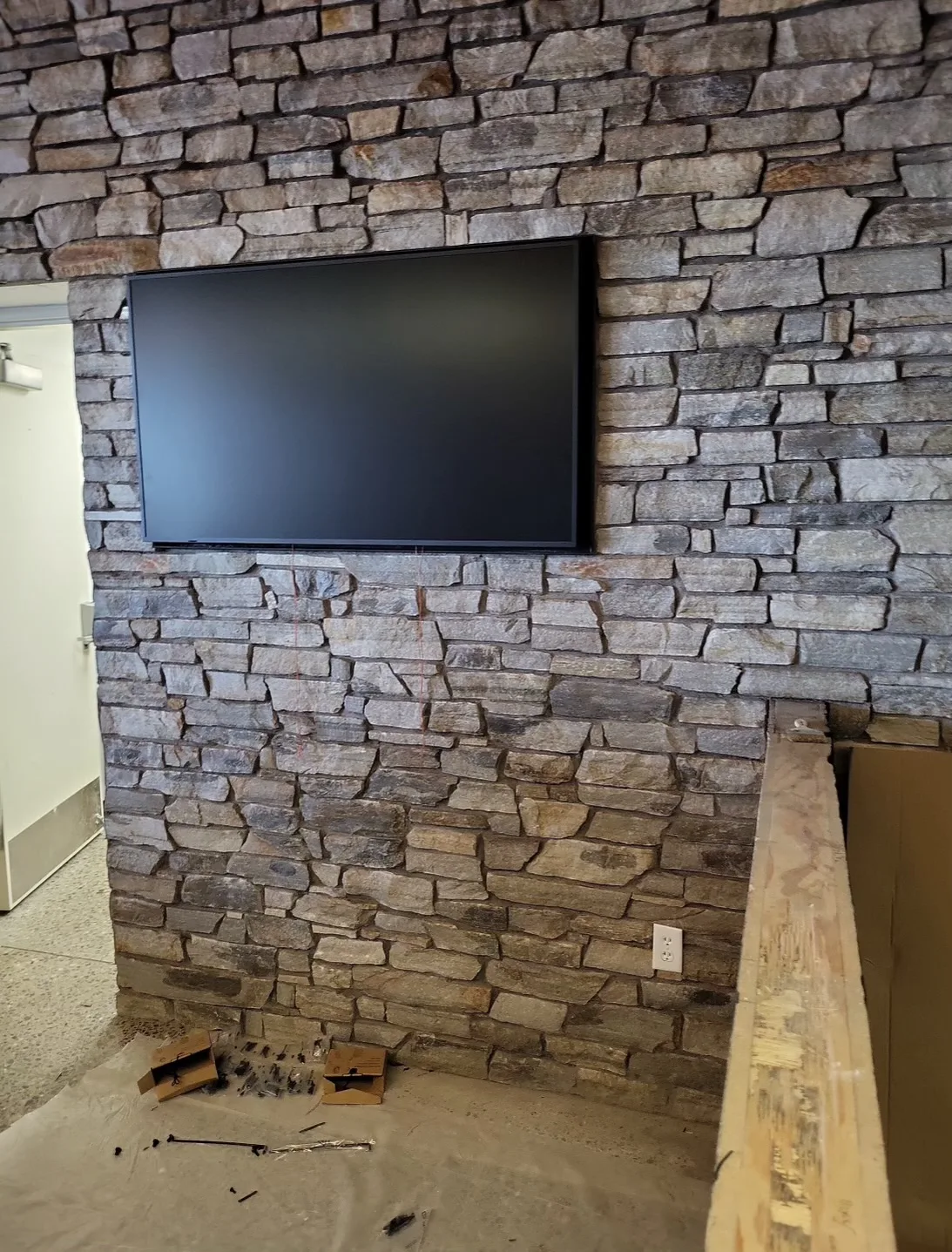 Ottawa Real Thin Stone Veneer Commercial Interior Installation