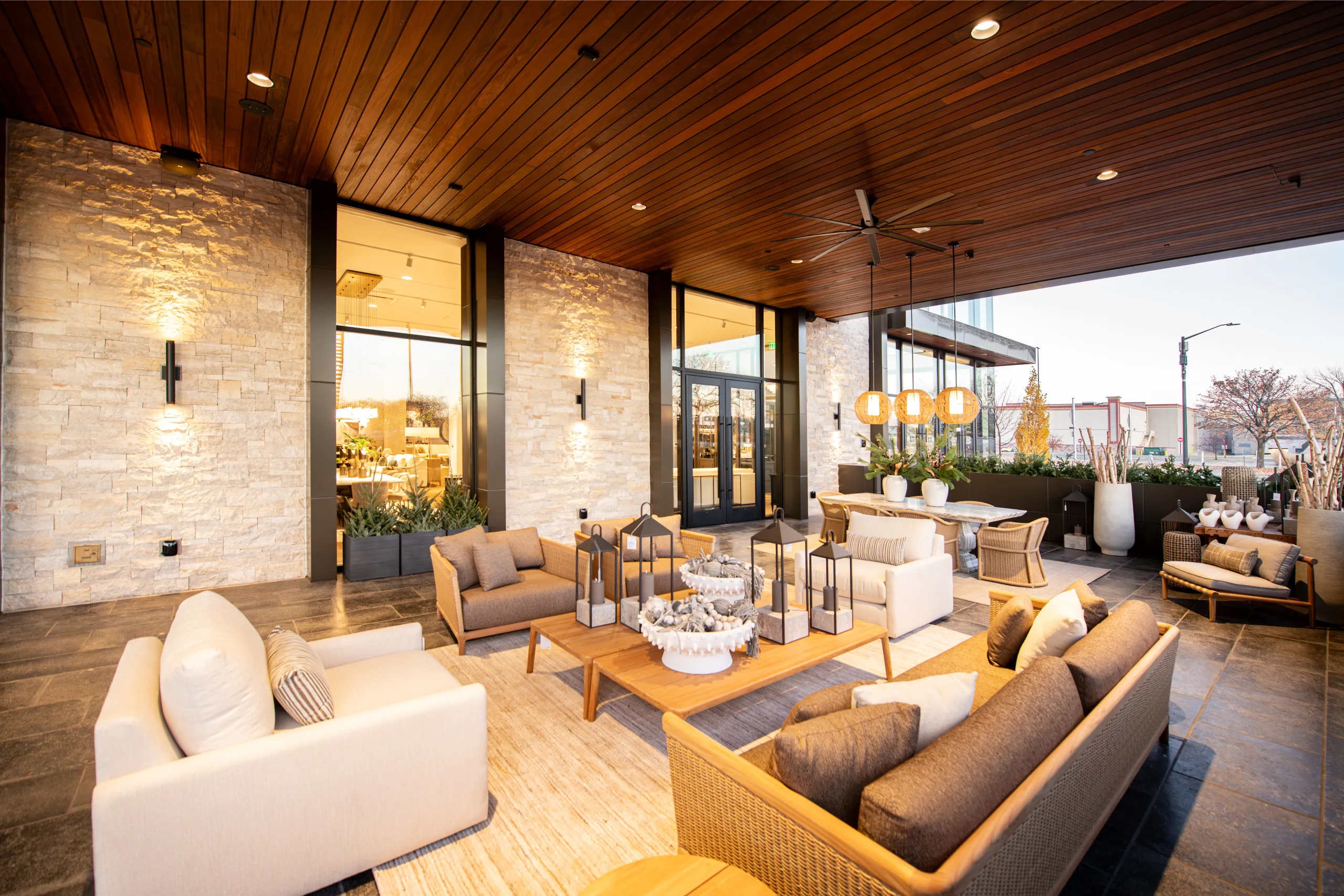Outdoor Living Showroom Nob Hill Real Thin Stone Veneer