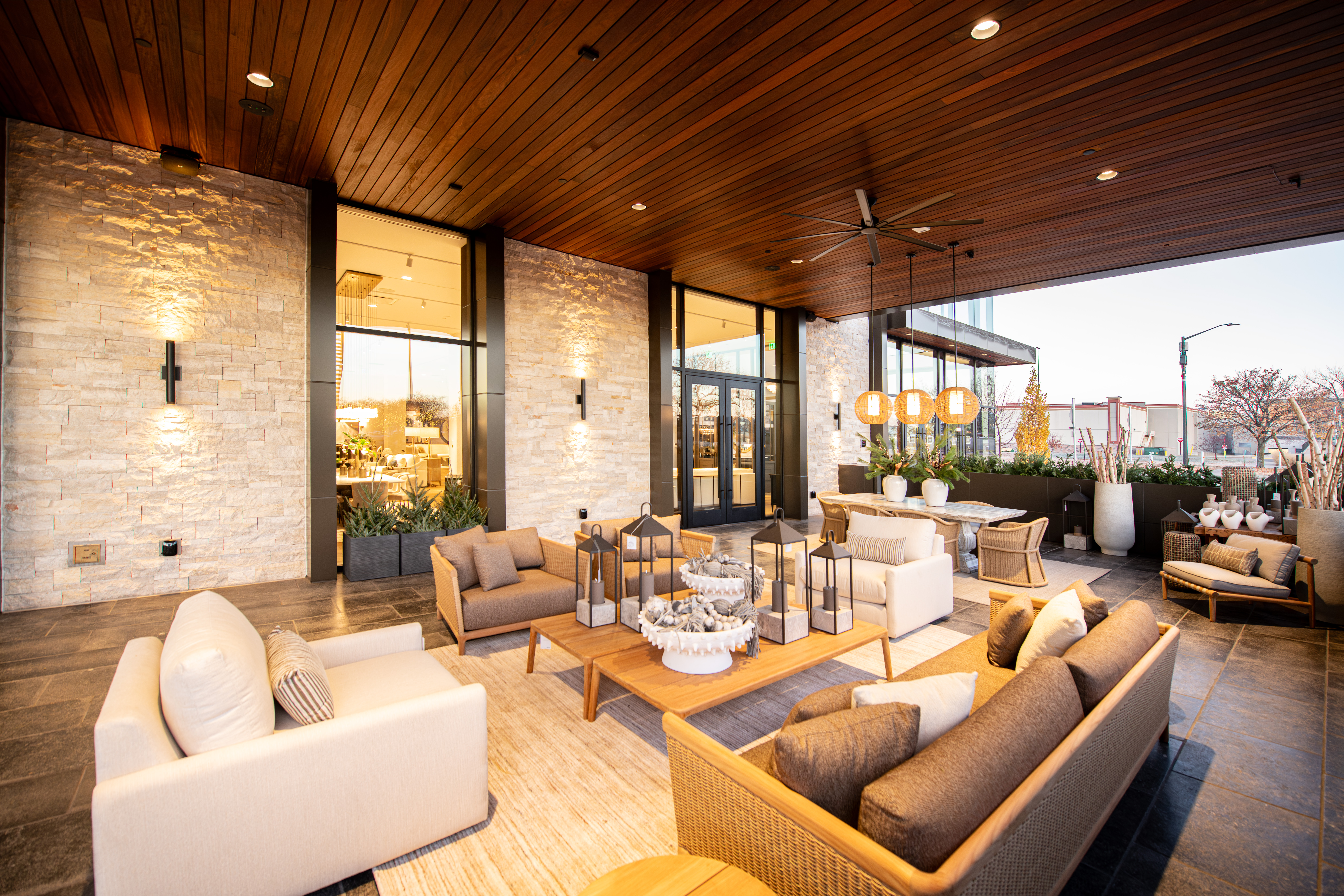 Outdoor Living Showroom Nob Hill Real Thin Stone Veneer