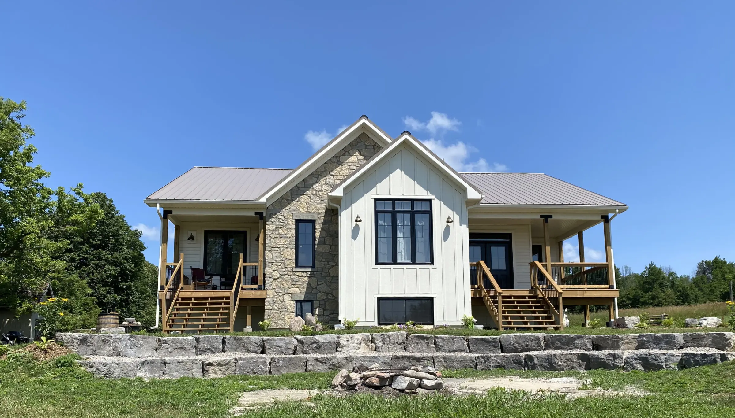 Chateau Natural Thin Stone Veneer Exterior Cabin