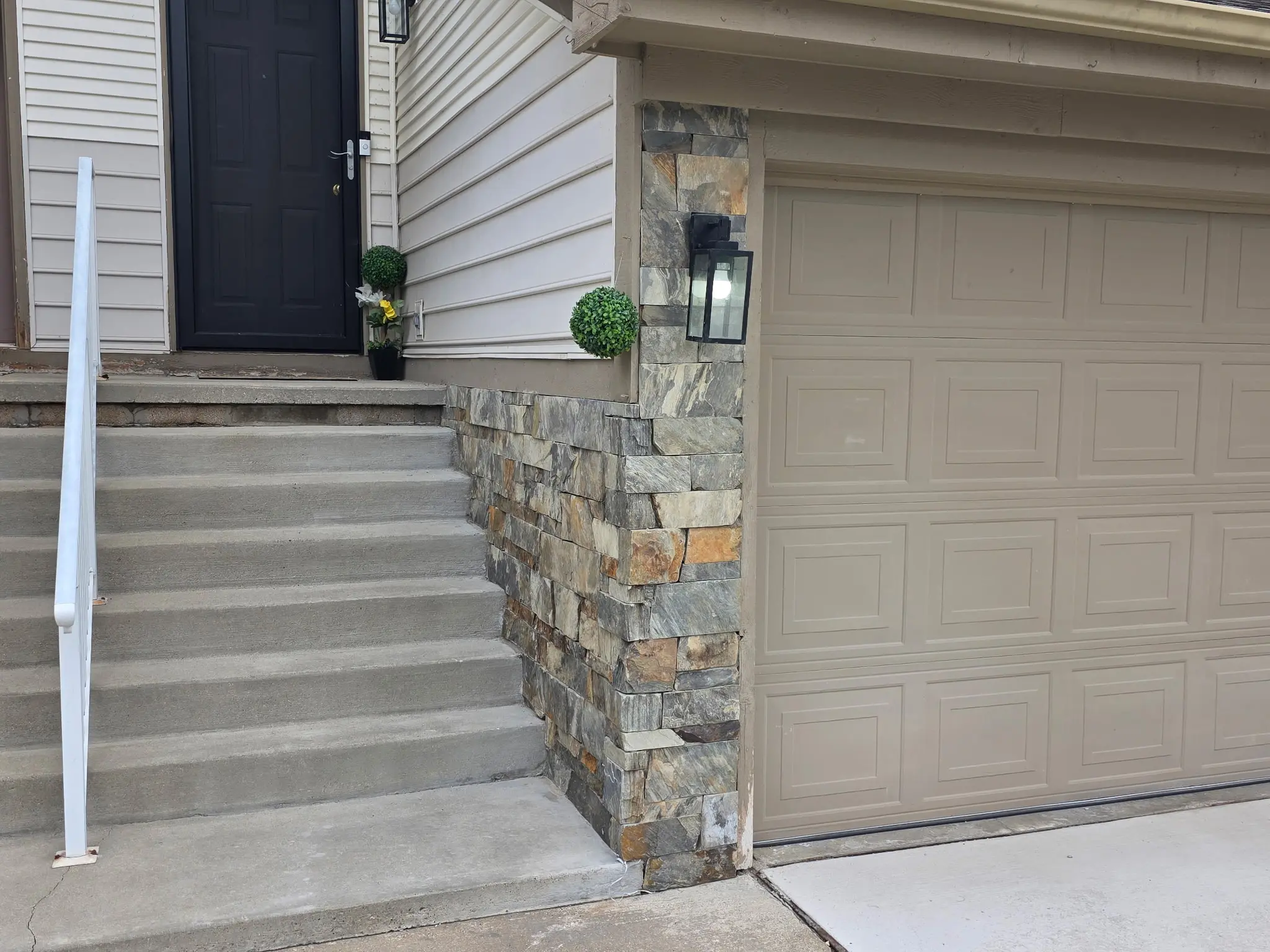 Coventry Natural Thin Stone Veneer Garage and Entrance