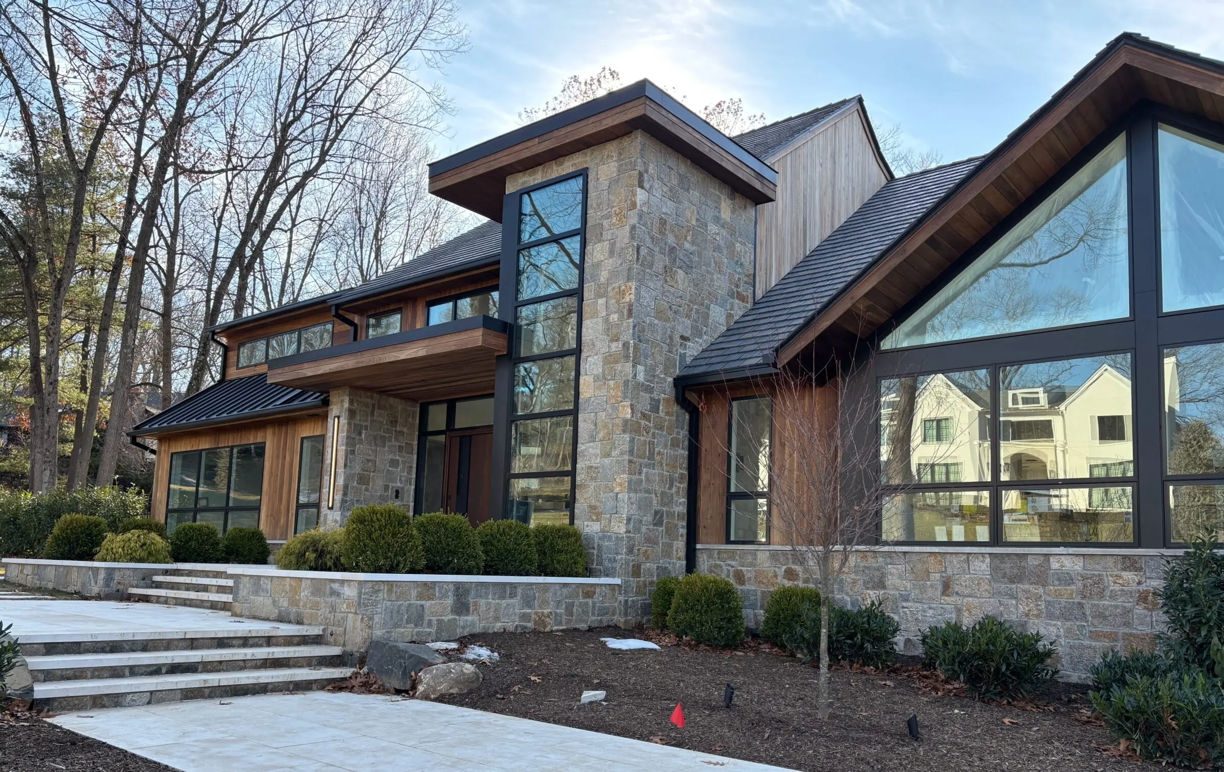 Carnac Natural Thin Stone Veneer Exterior