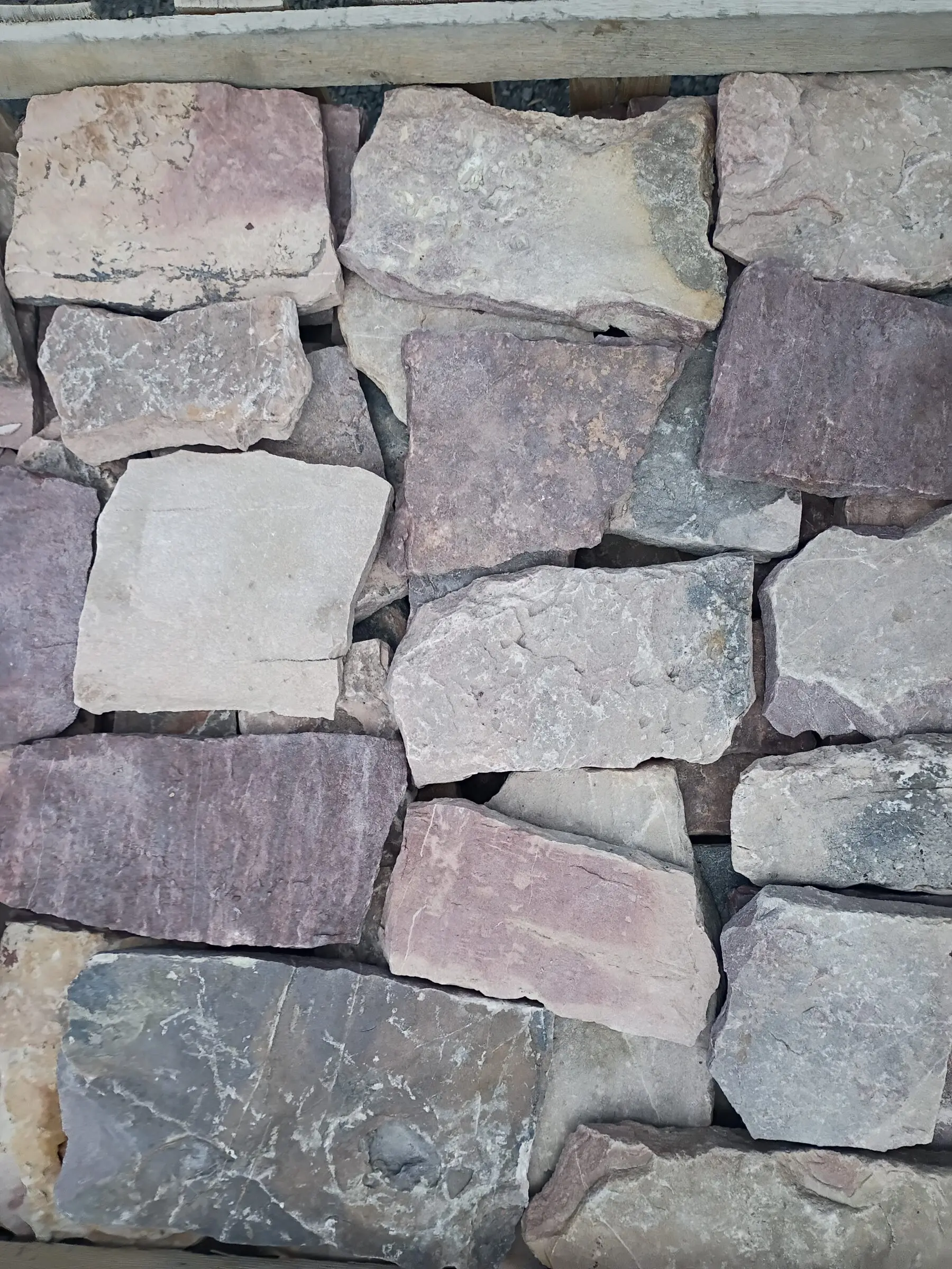 Tyrian Real Thin Stone Veneer Stock Pallet
