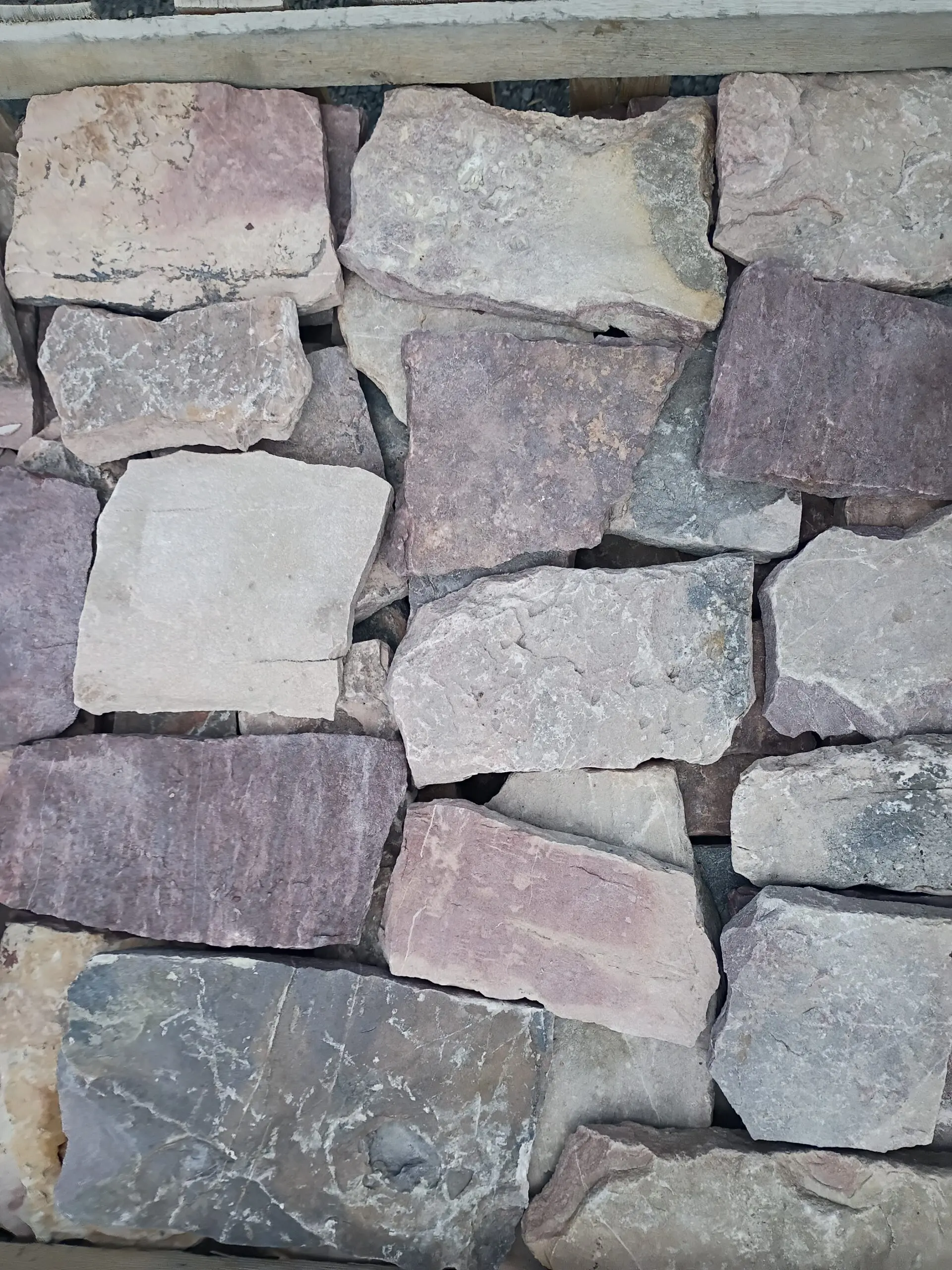 Tyrian Real Thin Stone Veneer Stock Pallet